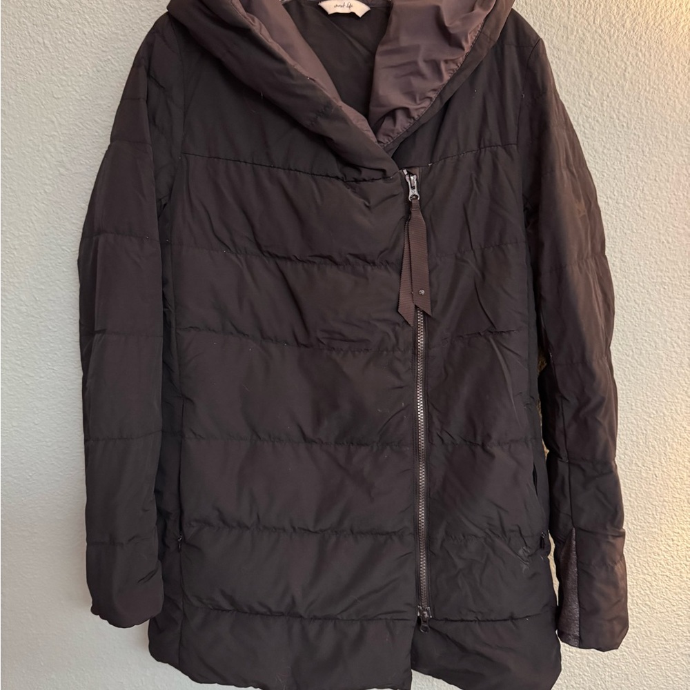 Lululemon down puffer asymmetrical zip coat hooded